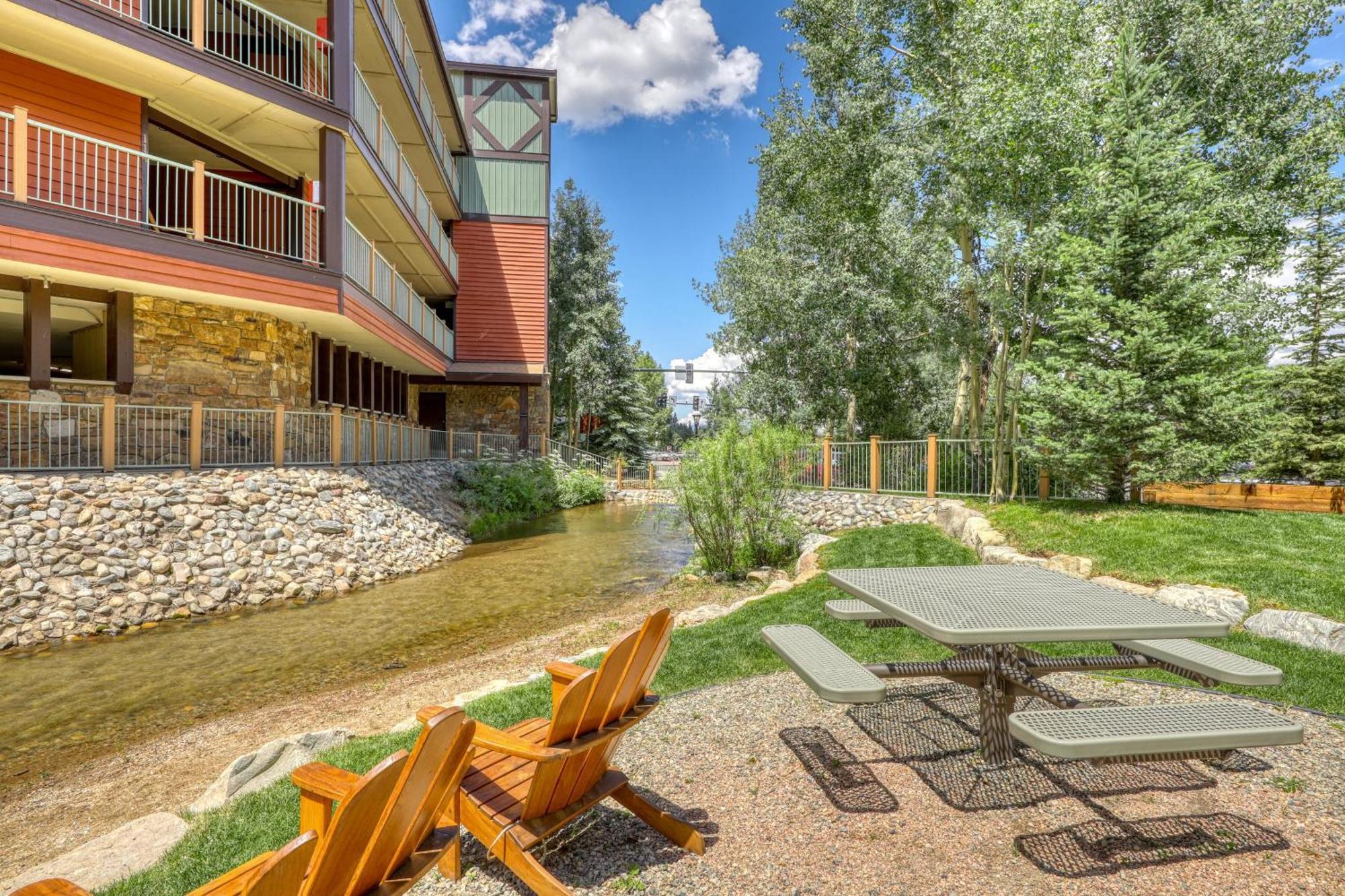 Ajs Outpost - Ski-In Condo - Fireplace & Hot Tub Breckenridge Exterior photo
